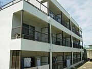 公園東口駅より徒歩11分 3階 築52年6ヶ月の賃貸物件