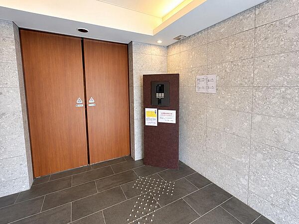 エントランス