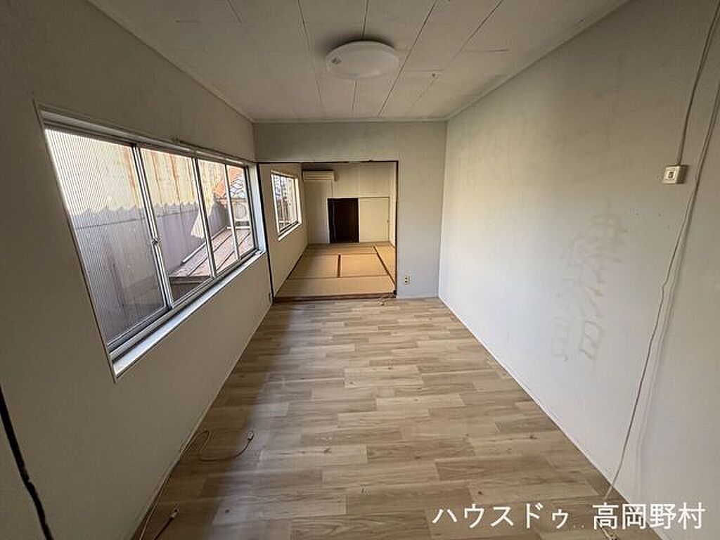 detached 富山県高岡市横田町2丁目