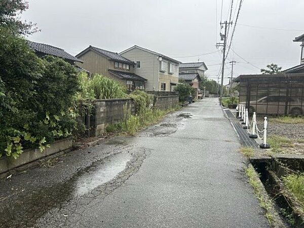 ＊前面道路含む現地写真＊