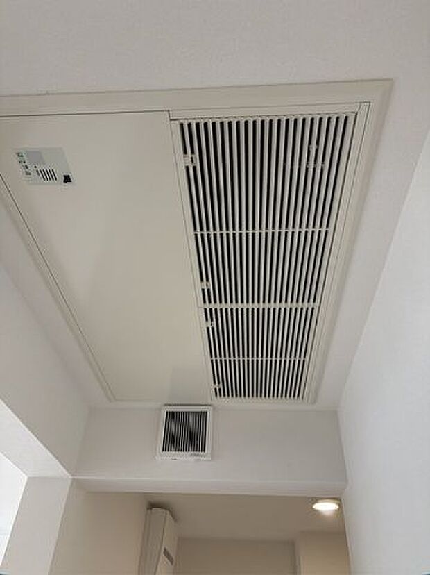 全館空調を採用し、家中どこでも快適な室温をキープ。季節を問わず心地よく過ごせる住まいです。