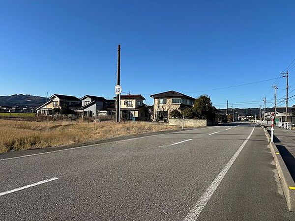 ＊前面道路含む外観写真＊