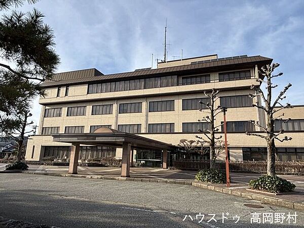 高岡市福岡支所 1080m