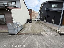 富山県高岡市蓮美町