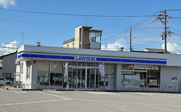 ローソン　高岡清水町店 700m