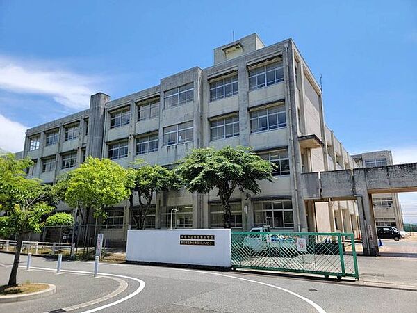 魚住東中学校 1440m