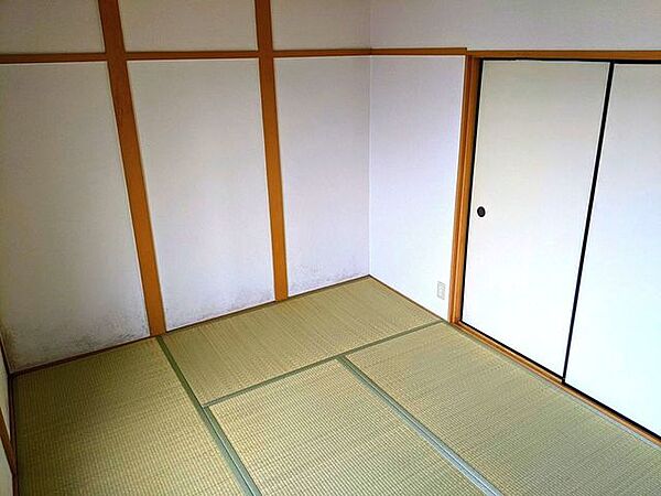 ※現賃借人の入居前の室内写真です。