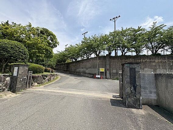 太宰府市立太宰...