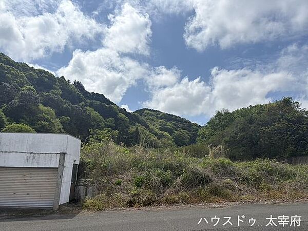建築条件なし／更地お気軽にお問い合わせください。現況と異なる場合は、現況優先となります。
