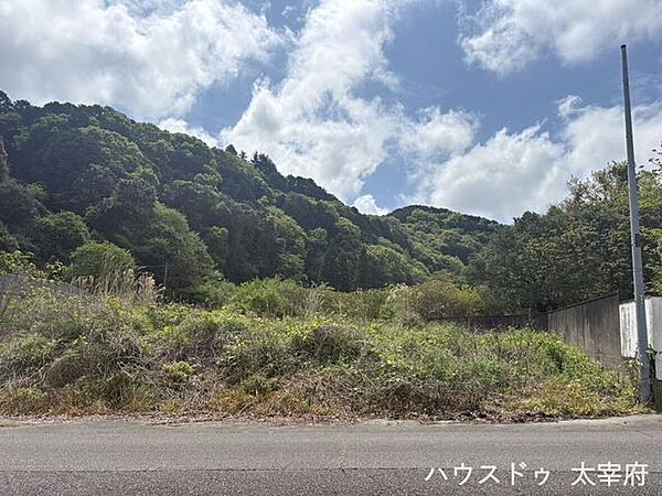 建築条件なし／更地お気軽にお問い合わせください。現況と異なる場合は、現況優先となります。