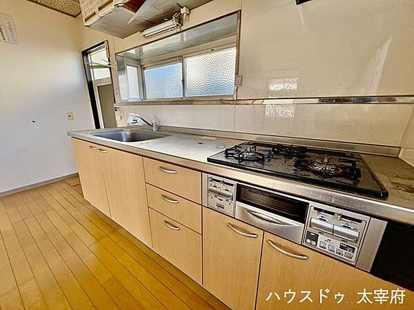 同時調理が可能◎「炒める・煮る・温める」を同時進行でき、料理の段取りがしやすいのが魅力です。品数が多い料理や作り置き調理も、余裕をもって対応できます。
