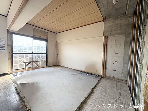 現在リフォーム工事中です！工事の進捗状況を写真でご紹介しております！※掲載写真は撮影時点のものです。リフォーム工事の進捗状況により、現況と異なる場合は現況を優先いたします。【10/12撮影】