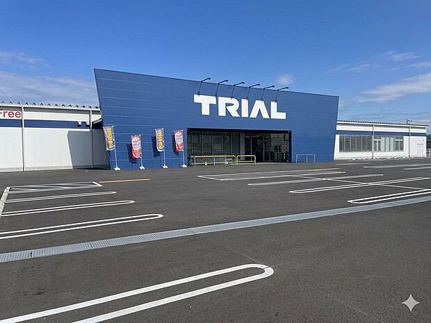 トライアル山武成東店 徒歩20分。 1500m