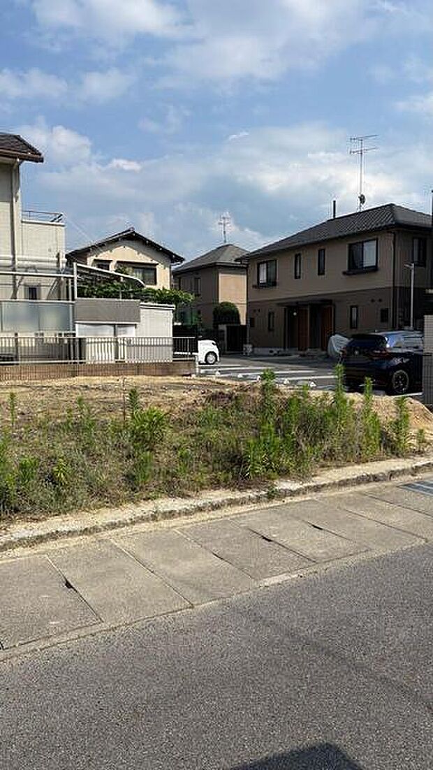 北西側に道路があるので、リビングや居室に気持ちの良い光が入ります。