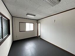 高番テナント