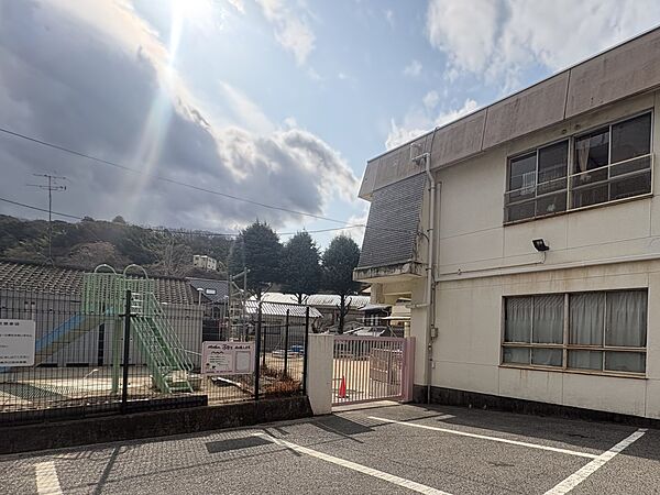 幼稚園・保育園 1700m 己斐保育園