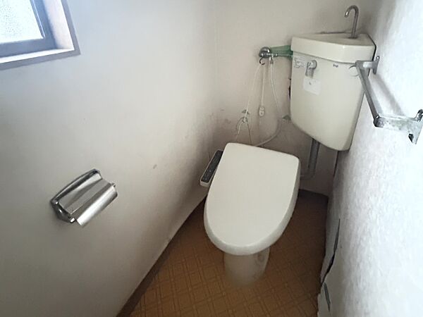 【トイレ】新品のトイレに交換予定！※リフォーム前の写真です（2026年3月撮影）