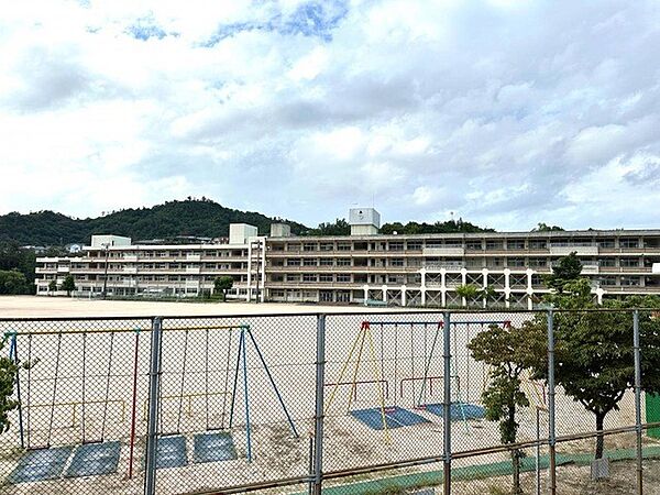 小学校 750m 美鈴が丘小学校