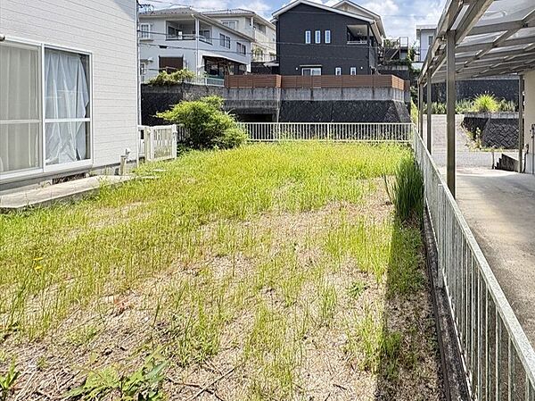 【庭】日当たりの良いお庭はBBQや家庭菜園など休日の楽しみにお使いいただけます♪※2026年7月撮影
