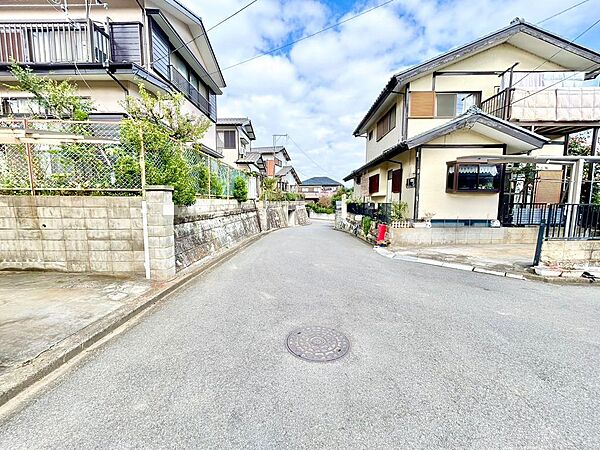 北東側　幅員約５．０ｍ公道に約２．０ｍに接す
