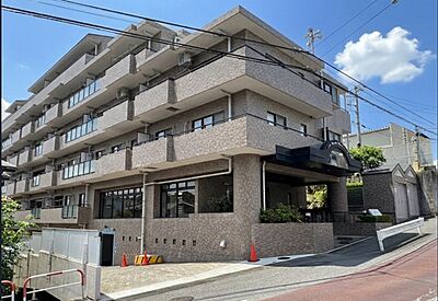 外観:2021年外壁他大規模修繕工事済!5階建の低層マンションで落ち着いた住環境♪ 外観:2021年外壁他大規模修繕工事済!5階建の低層マンションで落ち着いた住環境♪