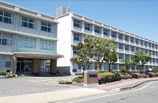 静岡県立三島南高等学校 2870m
