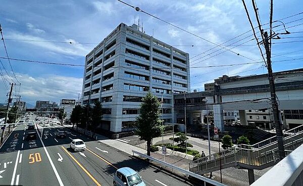 沼津市役所 570m