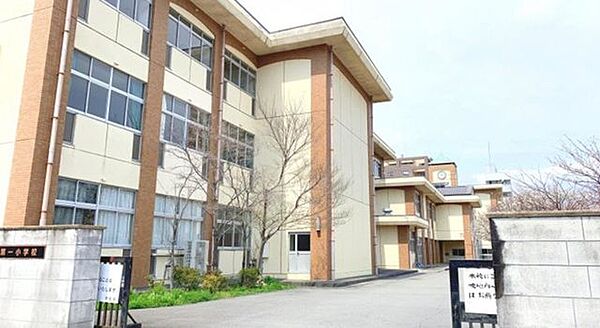 沼津市立第一小学校 670m