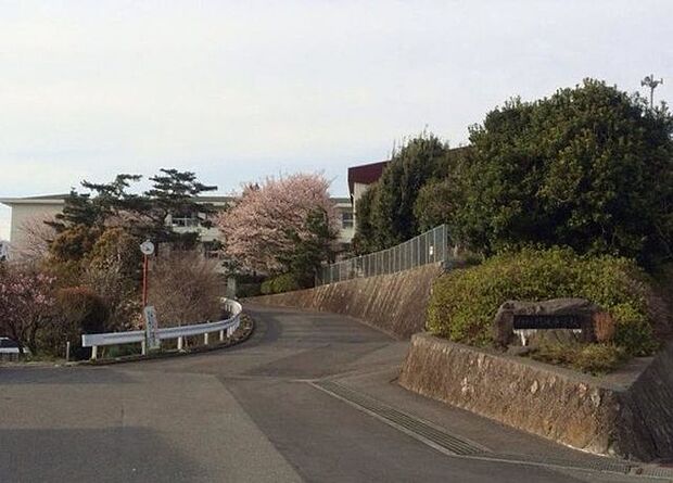 沼津市立門池中学校 1140m