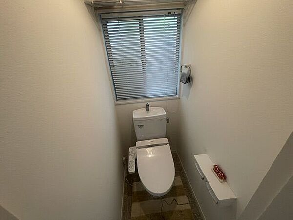1階 トイレ
