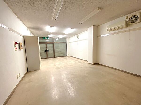 店舗ととしても事務所としても使える広々スペース！