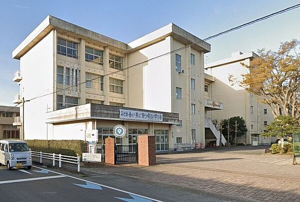 清水町立清水中学校 2100m