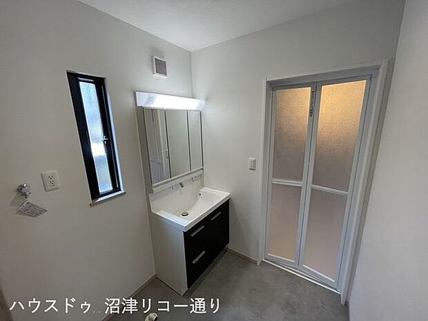 1階 洗面脱衣室