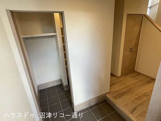 玄関・玄関クローク付き