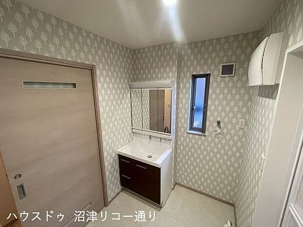 1階 洗面脱衣室