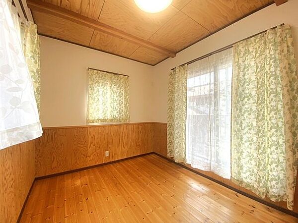 子供部屋にピッタリなお部屋です！（5.3帖）