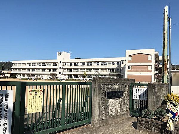 姫路市立菅生小学校 徒歩12分。 960m