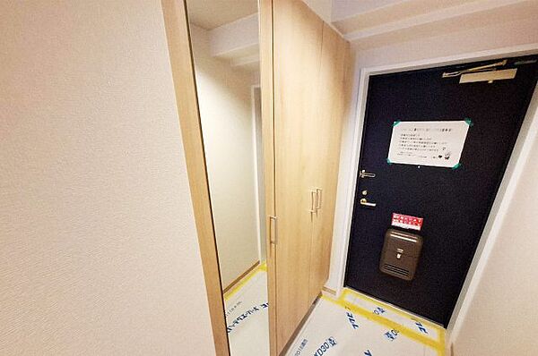 玄関を拡大表示