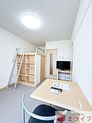 レオパレス匠 2階1Kのリビング/ダイニング