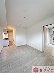 セレニティ加美南A棟 3階1LDKのリビング/ダイニング