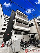 今里駅より徒歩8分 築9年6ヶ月 3階建の賃貸物件