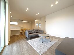 桑名市野田6丁目 2階建 ３SLDK 3SLDKのリビング/ダイニング