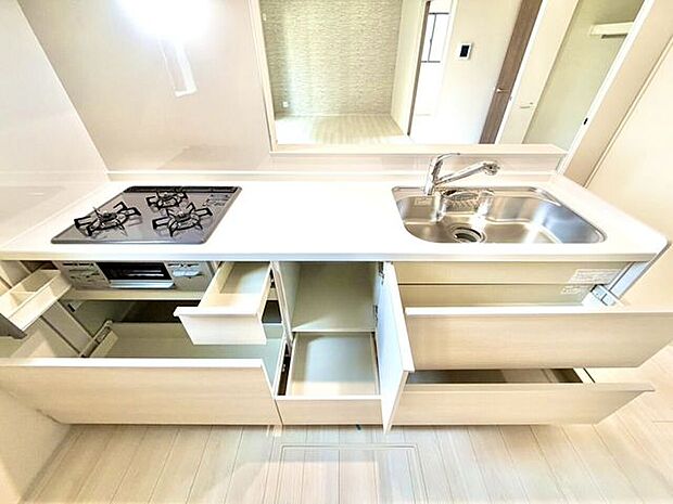 利便性の高いシステムキッチンです。