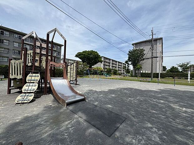 オレンジ公園 720m