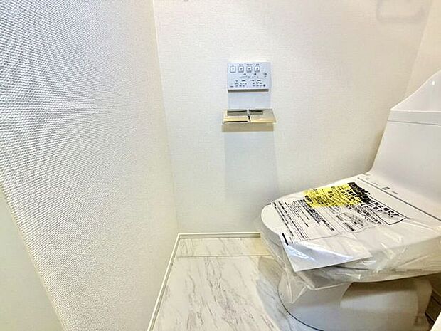 1階と2階にトイレがございます。