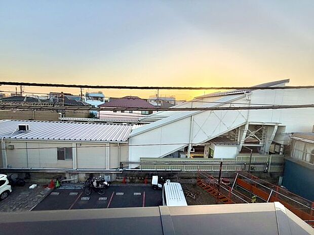 京成線海神駅まで徒歩1分圏内で移動に困りません。