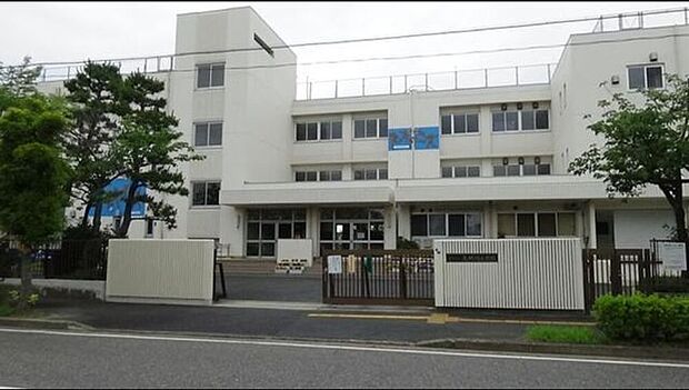 浦安市立見明川小学校 500m