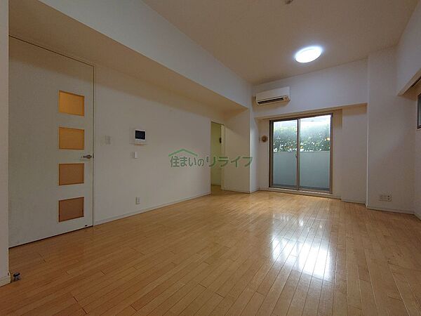 apartment 東京都千代田区永田町２丁目17-3
地図を見る