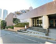 青山一丁目駅より徒歩7分 2階 築28年8ヶ月の賃貸物件