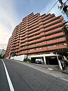 新宿御苑前駅より徒歩8分 10階 築44年5ヶ月の賃貸物件